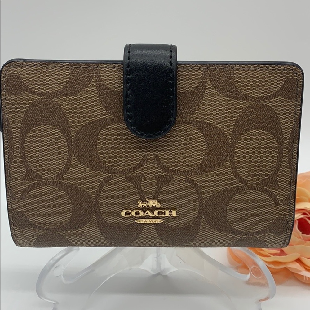 COACH Medium Corner Zip Wallet In Signature Canvas - Picture 3 of 10